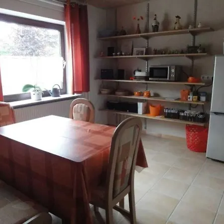 Hilde Schneider Apartment *